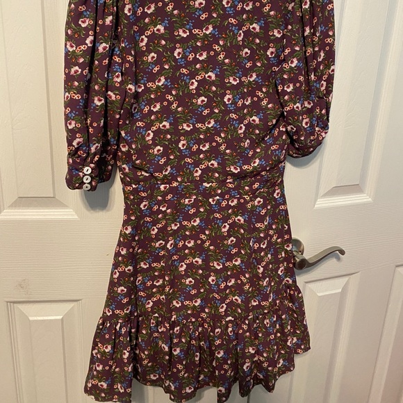 Floral Semi-Fitted Dress - Picture 6 of 6